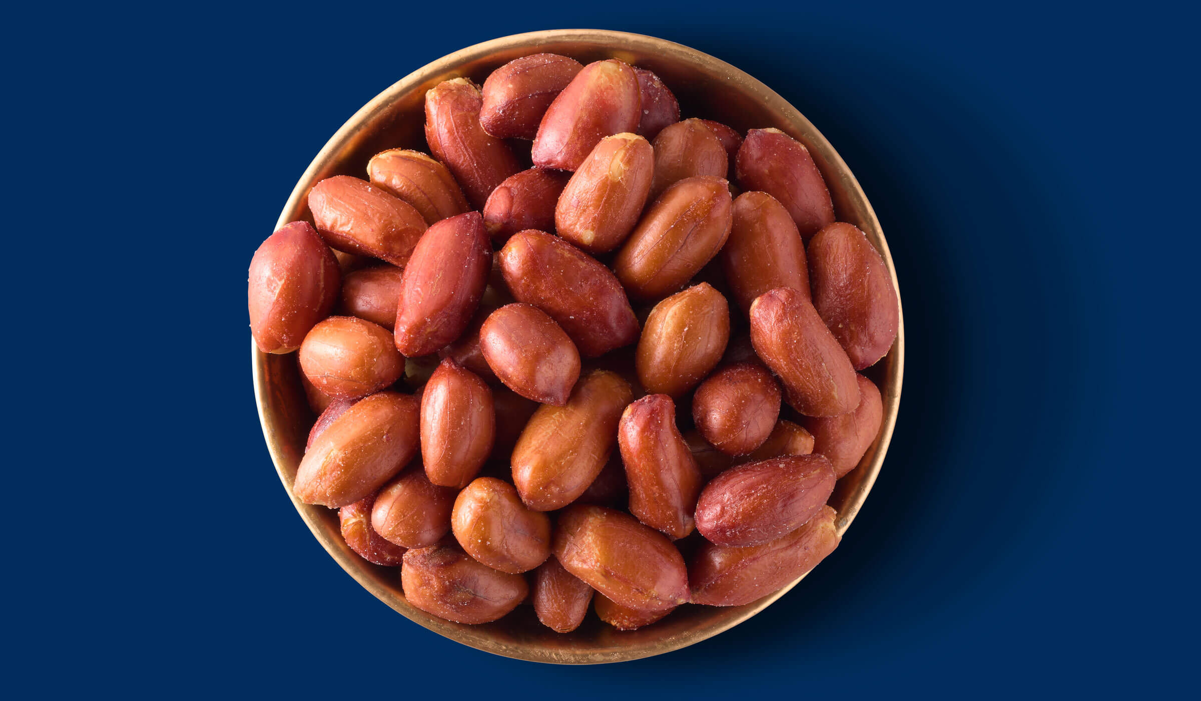 Planters special reserve Peanuts in a bowl